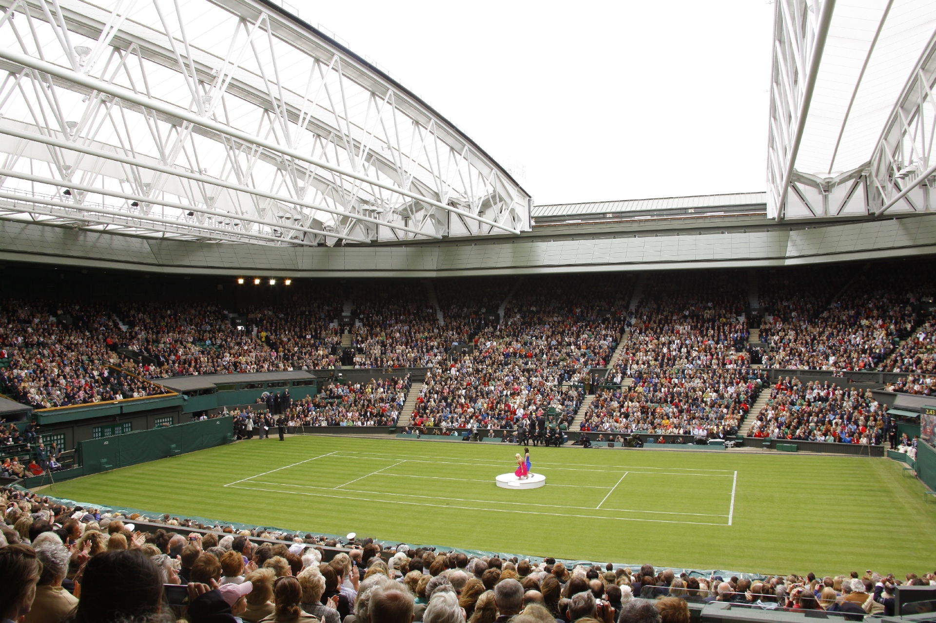 Centre Court, Centre of Attention
