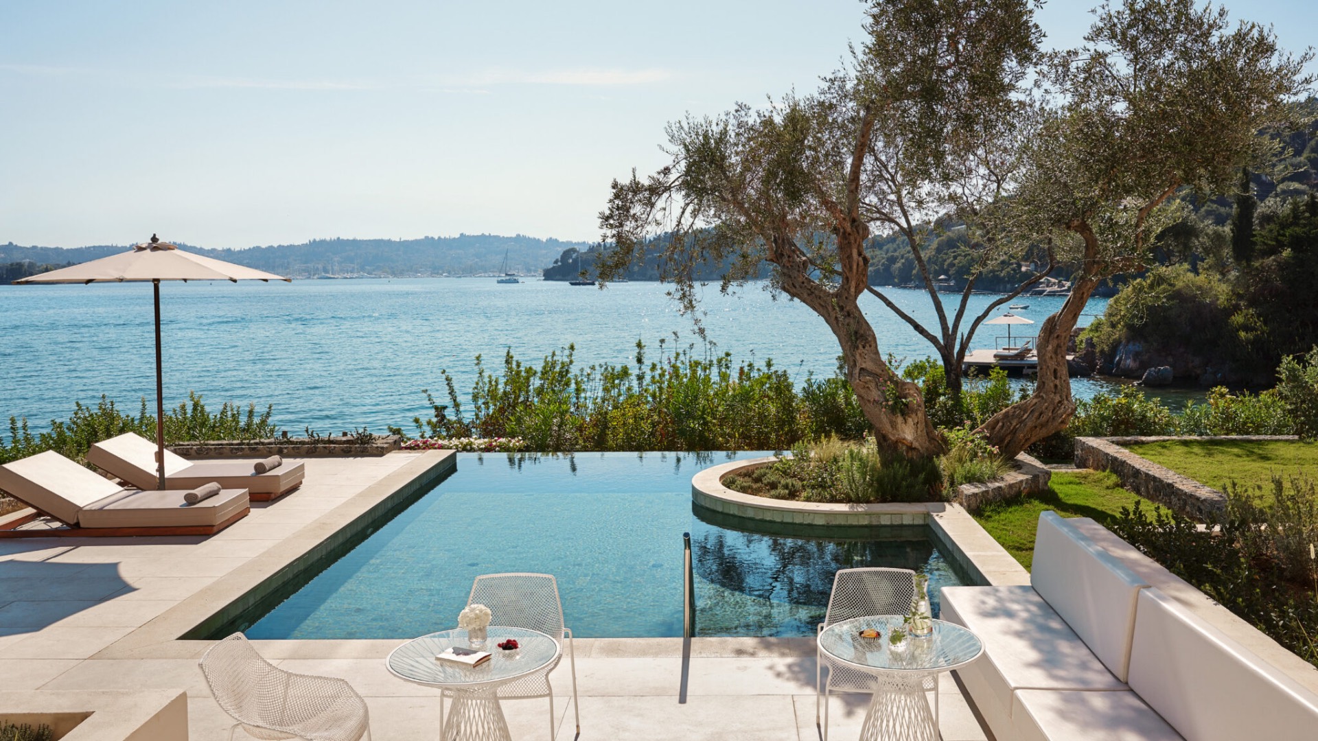 The Right Rooms. The Right People.